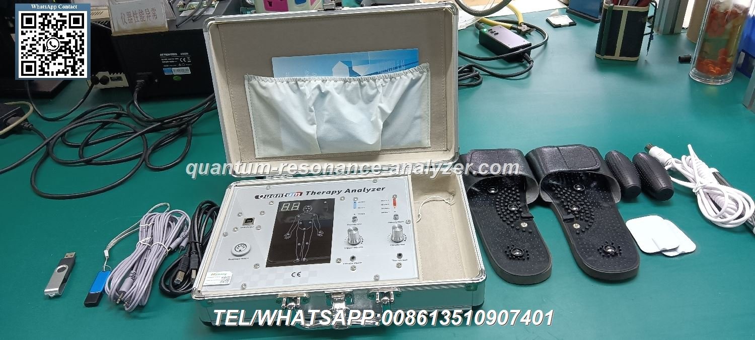 Analizador Cuántico de Resonancia Magnética Funciona 4 Paquete completo del analizador cuántico MAIKONG con todos los accesorios organizados sobre fondo blanco
